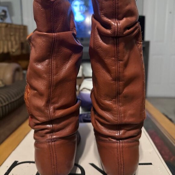 boots - Picture 4 of 7